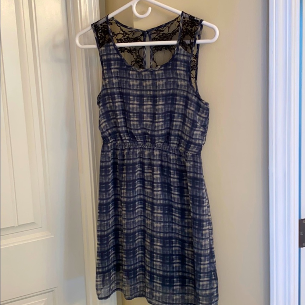 Mini dress with lace details